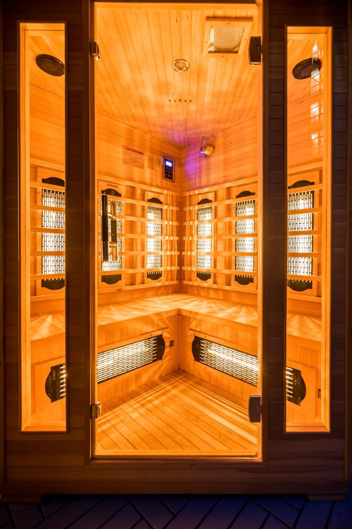 Wellness Wonderland: Garden, Sauna, Jacuzzi In Cbd Budapeszt Zewnętrze zdjęcie